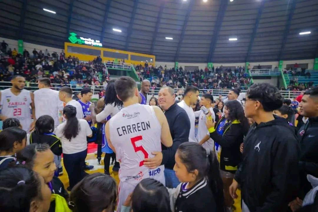 Yacuiba disfrutó de su primer juego de Libobasquet con triple tiempo extra